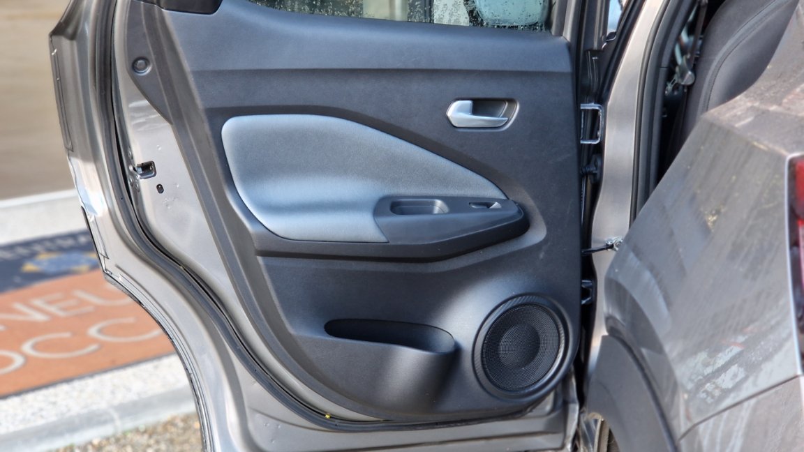 Nissan Juke - Photo 25