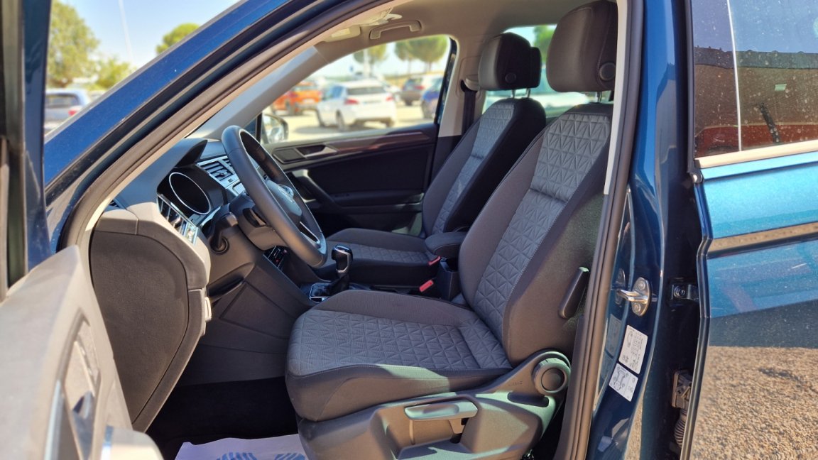 Volkswagen Tiguan - Photo 24