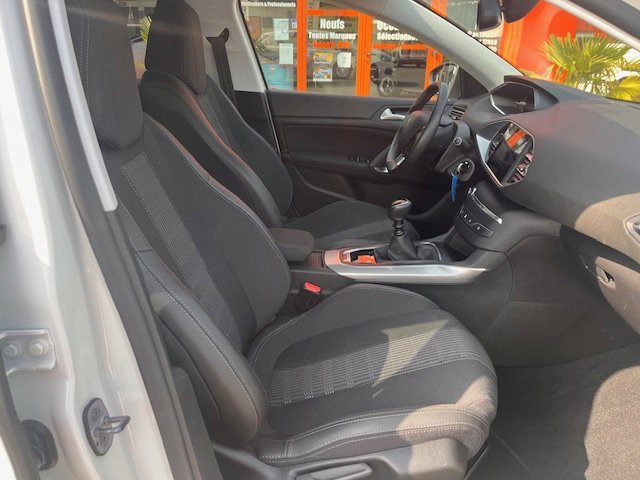 Peugeot 308 - Photo 10
