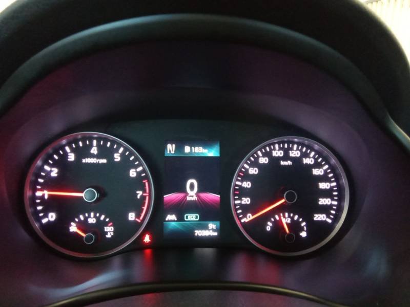 Kia Stonic - Photo 31