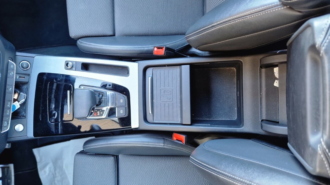 Audi Q5 - Photo 15