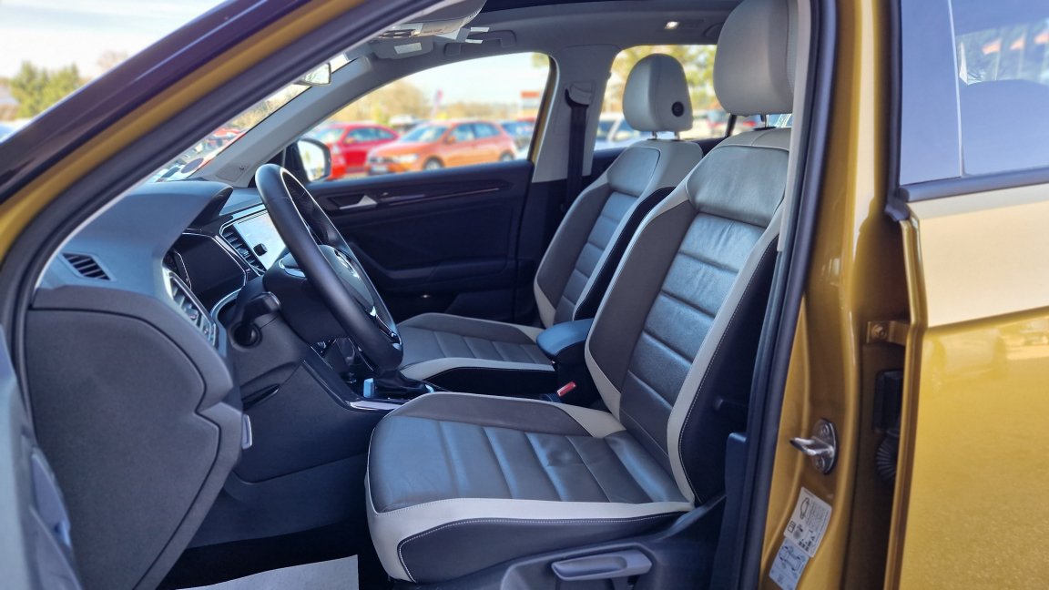 Volkswagen T-Roc - Photo 11