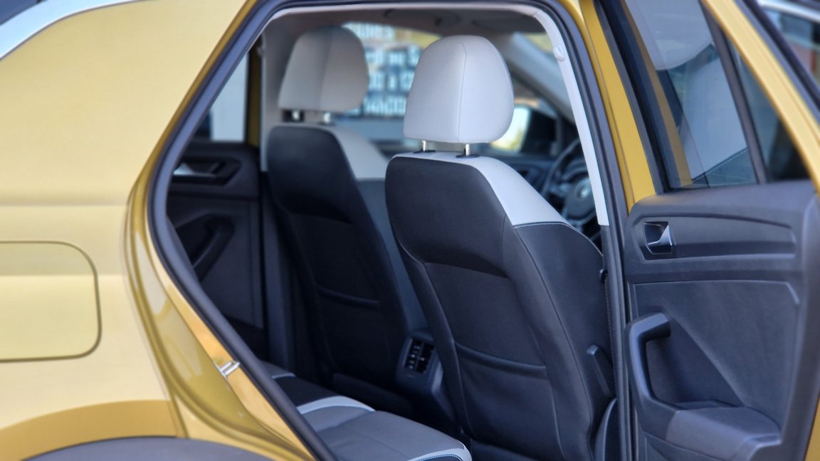 Volkswagen T-Roc - Photo 12