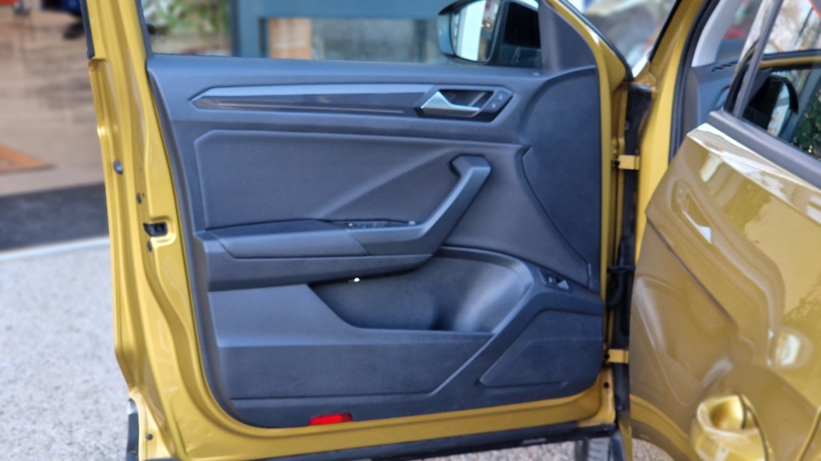Volkswagen T-Roc - Photo 8