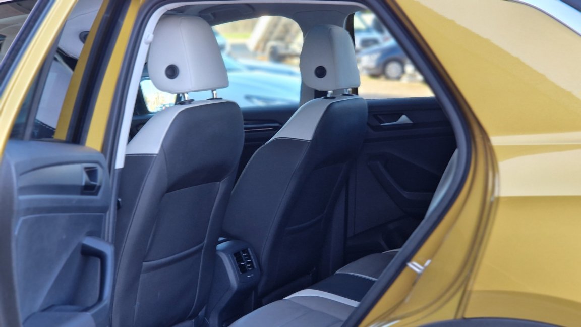 Volkswagen T-Roc - Photo 9