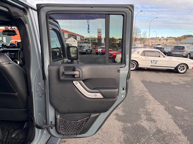 Jeep wrangler unlimited - Photo 30