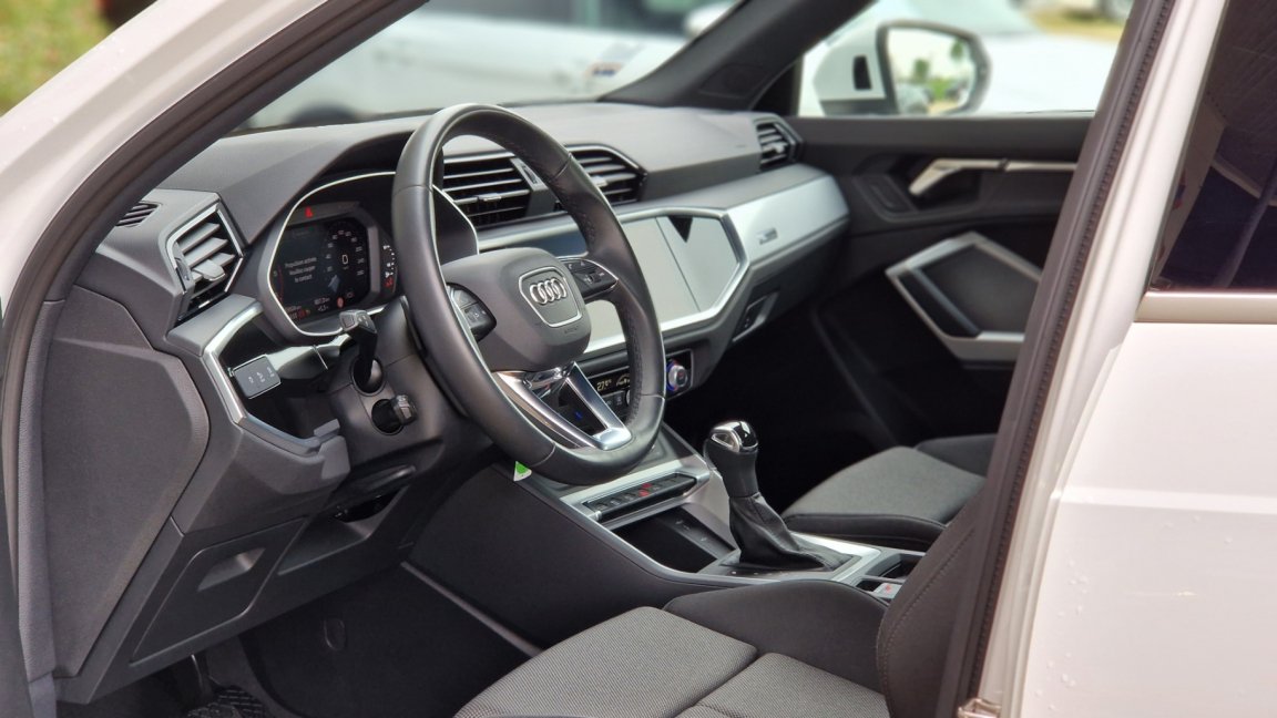 Audi Q3 - Photo 24