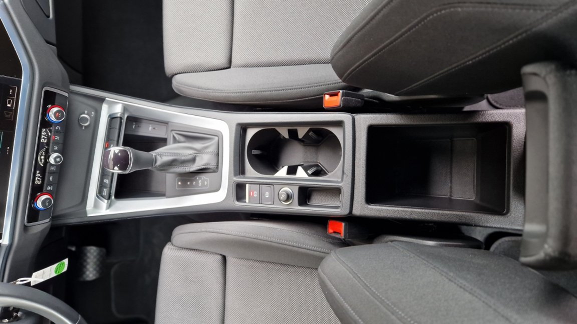 Audi Q3 - Photo 36