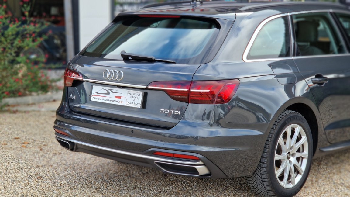 Audi A4 Avant - Photo 11