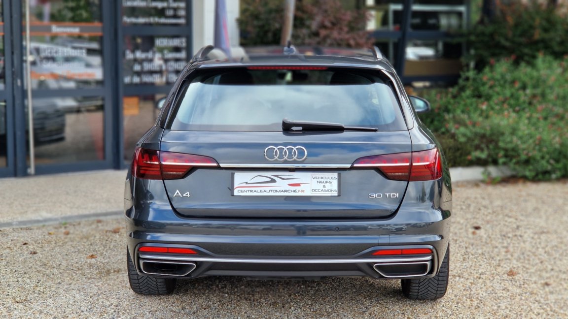 Audi A4 Avant - Photo 12