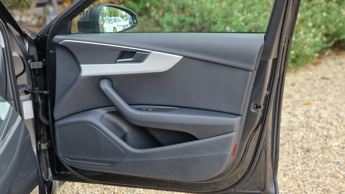 Audi A4 Avant - Photo 27