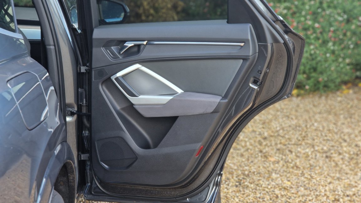 Audi Q3 Sportback - Photo 28