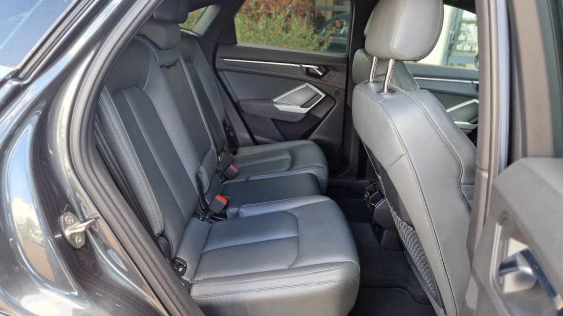 Audi Q3 Sportback - Photo 31