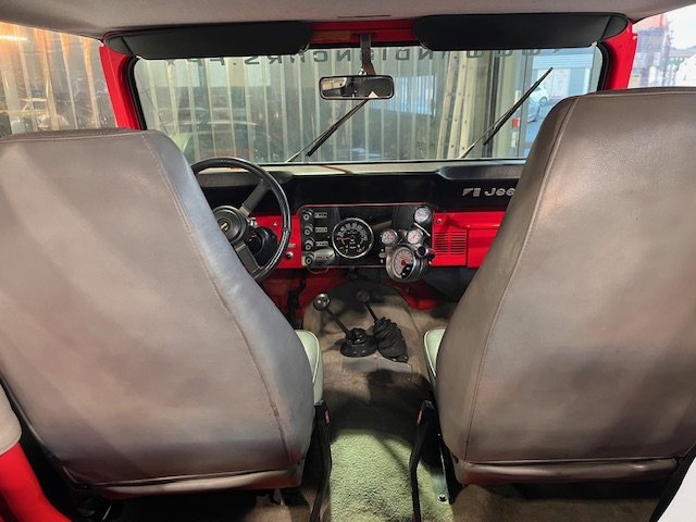 Jeep CJ - Photo 15
