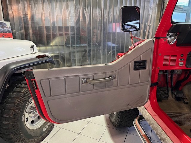 Jeep CJ - Photo 17