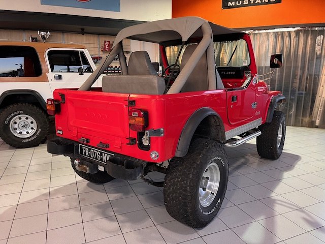Jeep CJ - Photo 9