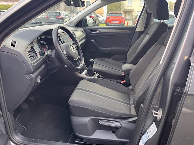 Volkswagen T-Roc - Photo 14