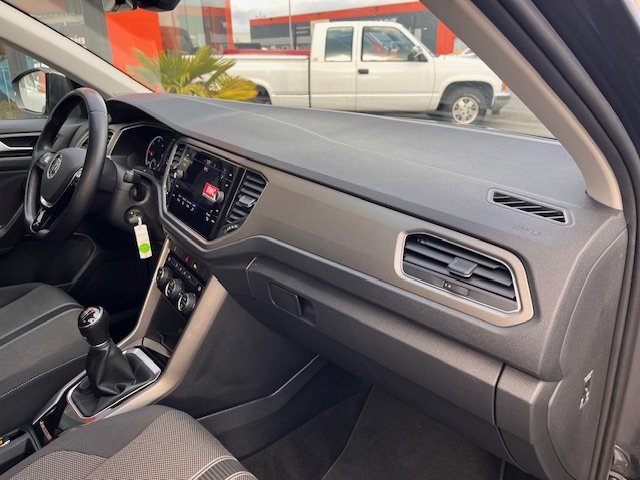 Volkswagen T-Roc - Photo 17