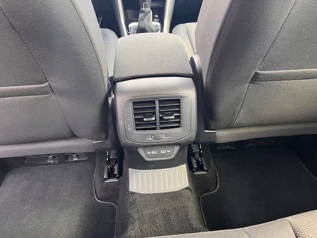 Volkswagen T-Roc - Photo 28