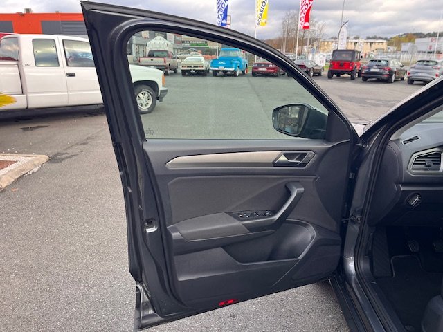 Volkswagen T-Roc - Photo 34