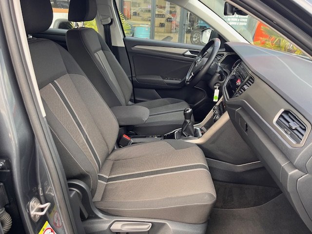 Volkswagen T-Roc - Photo 8