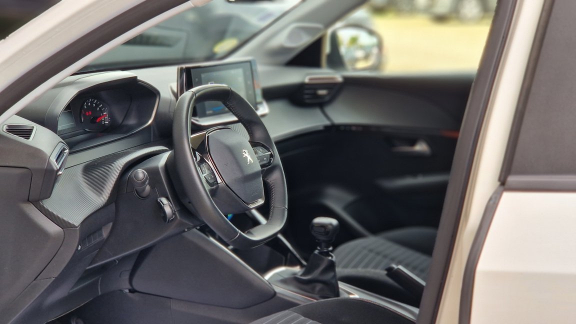 Peugeot 208 - Photo 15