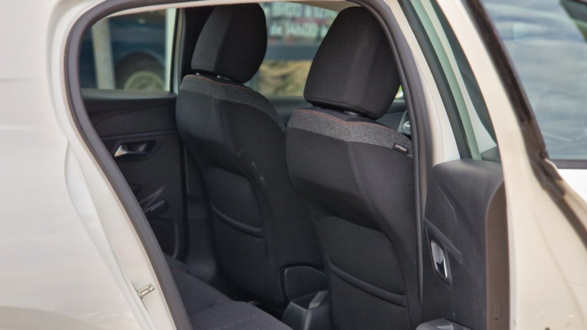 Peugeot 208 - Photo 26