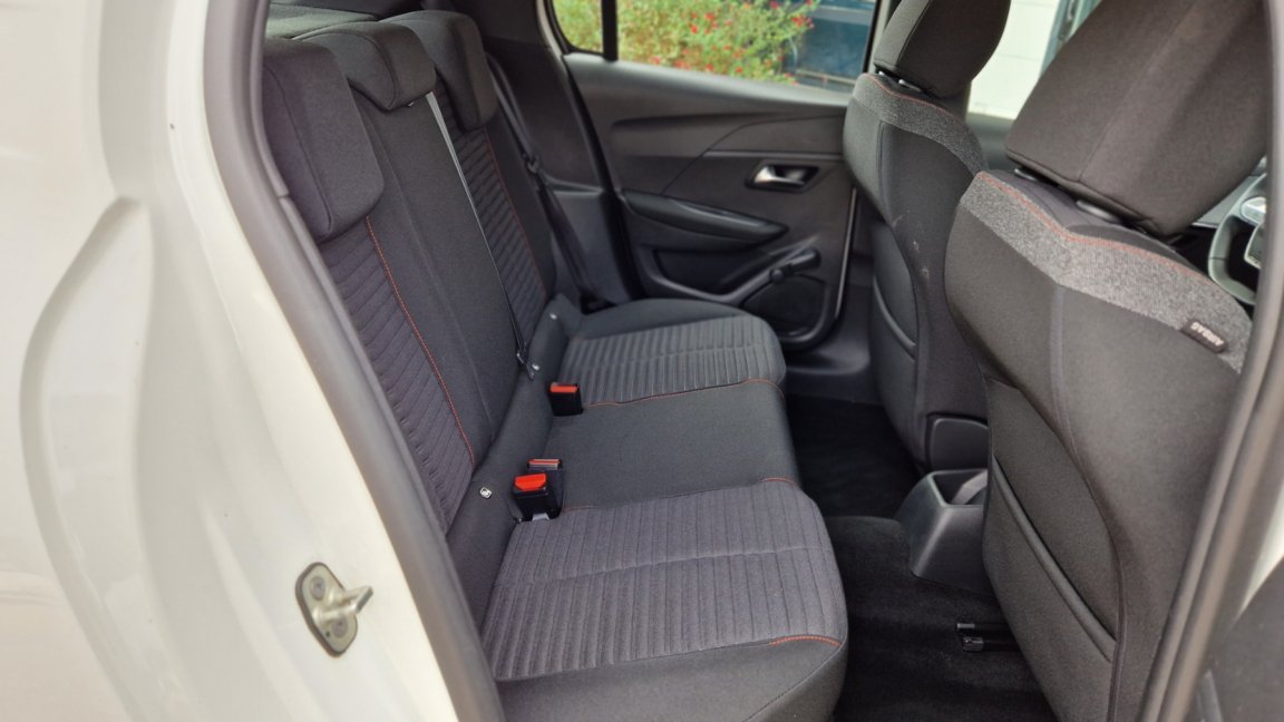 Peugeot 208 - Photo 28