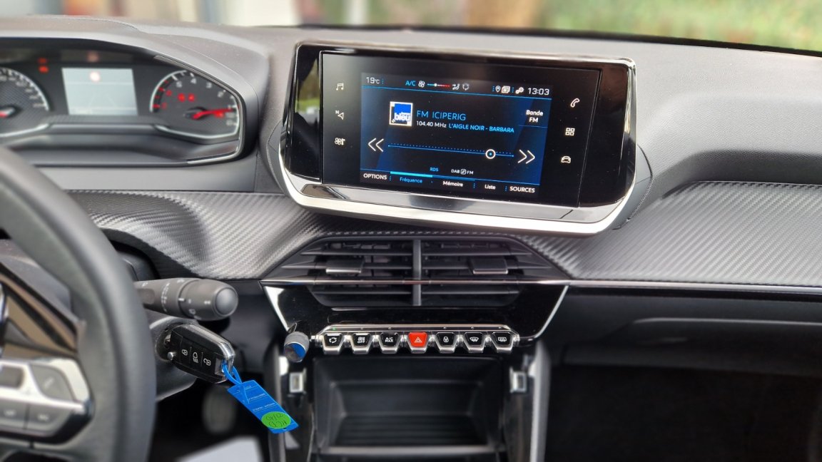 Peugeot 208 - Photo 36