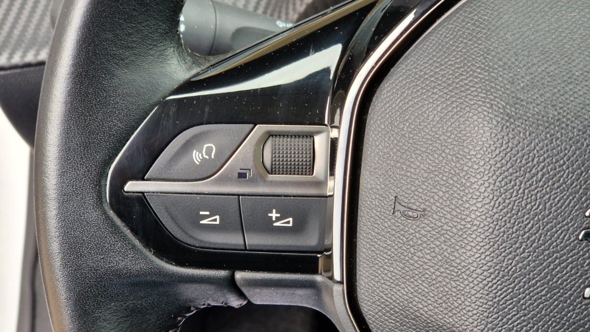 Peugeot 208 - Photo 51