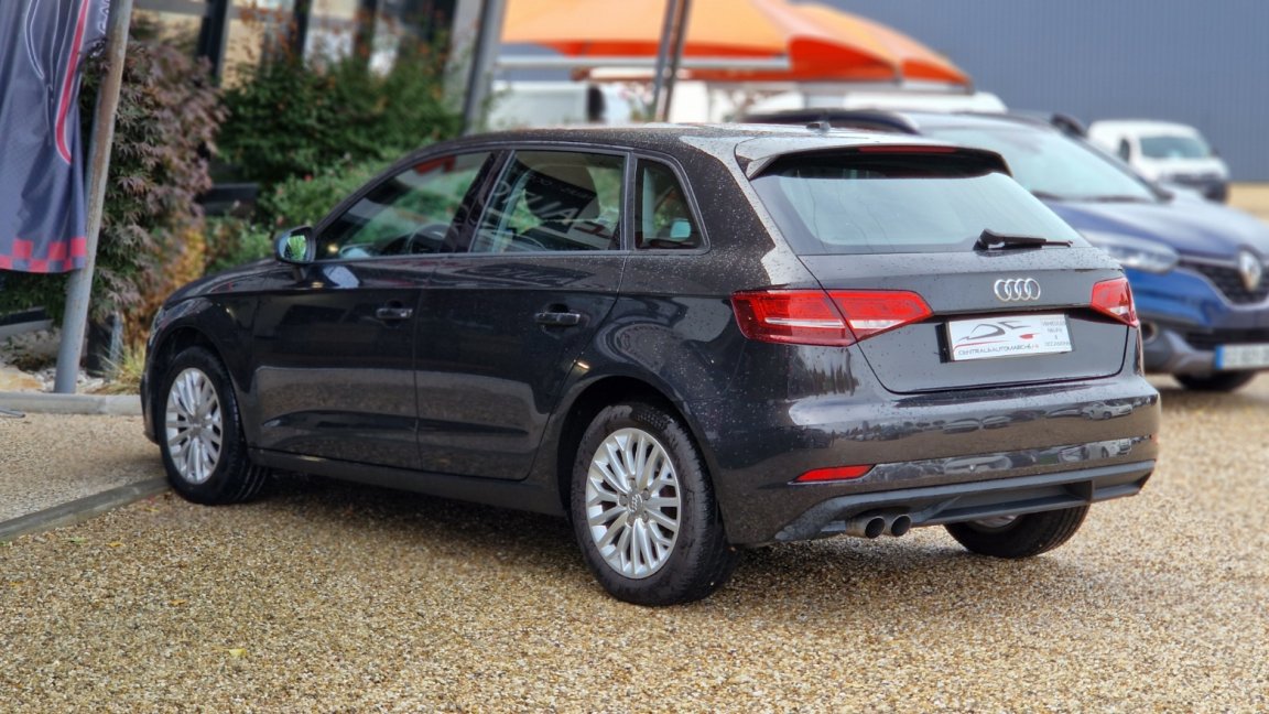 Audi A3 sportback - Photo 14