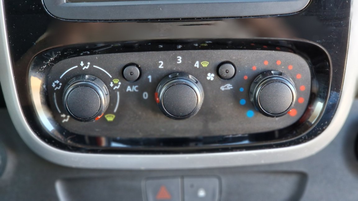 Renault Trafic - Photo 30