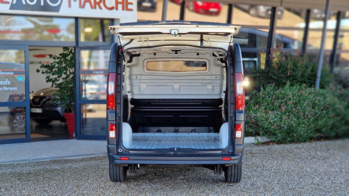 Renault Trafic - Photo 32