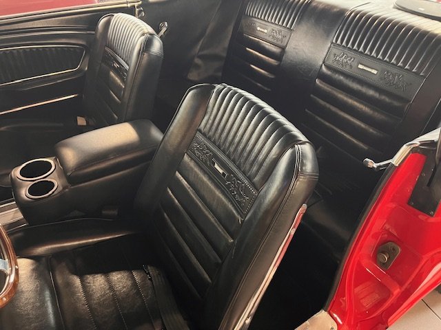 Ford Mustang - Photo 19