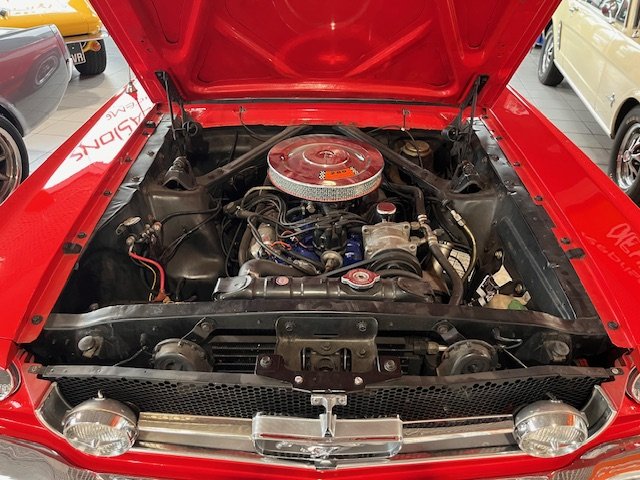 Ford Mustang - Photo 24