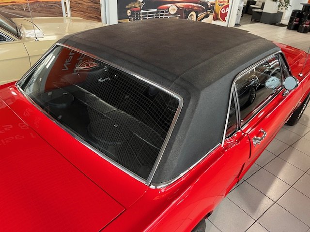 Ford Mustang - Photo 25