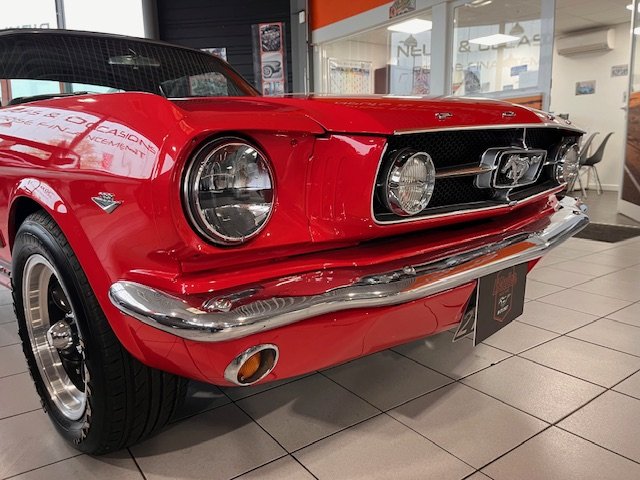 Ford Mustang - Photo 7