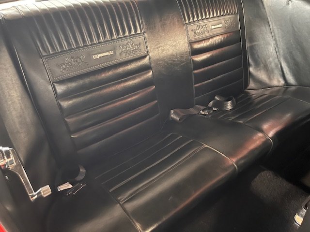 Ford Mustang - Photo 10