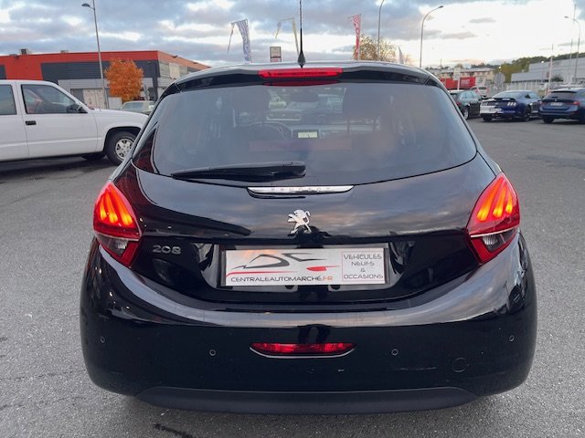 Peugeot 208 - Photo 14