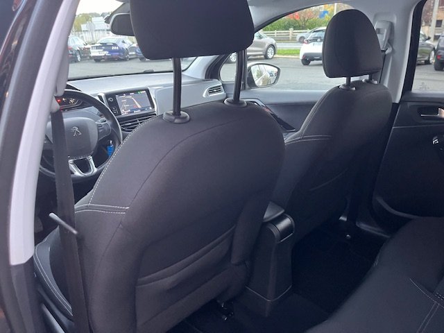 Peugeot 208 - Photo 26