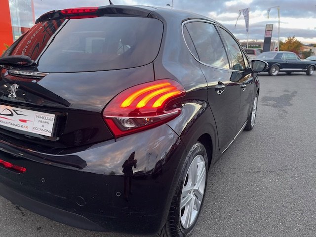 Peugeot 208 - Photo 33