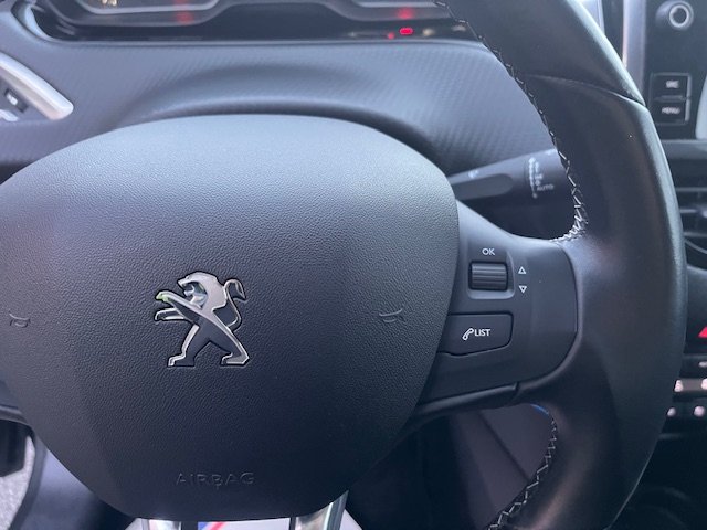 Peugeot 208 - Photo 39