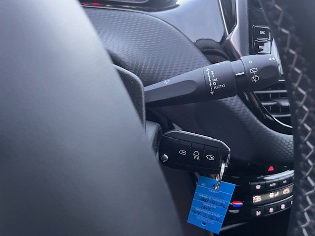 Peugeot 208 - Photo 48