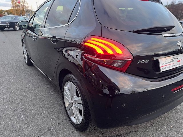 Peugeot 208 - Photo 49