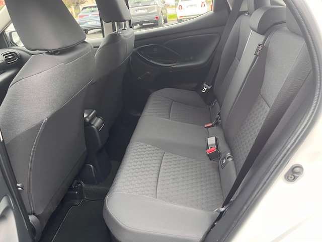 Toyota Yaris - Photo 13