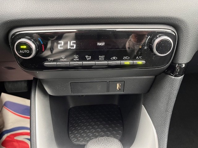Toyota Yaris - Photo 20