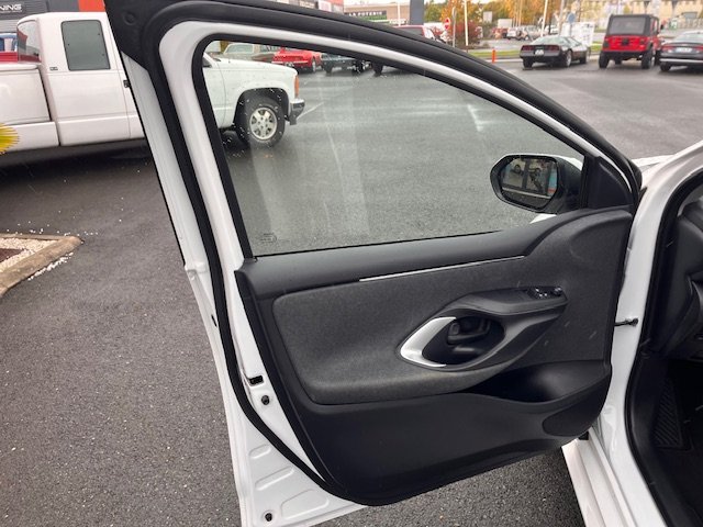 Toyota Yaris - Photo 37
