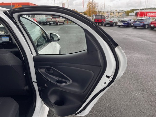 Toyota Yaris - Photo 5