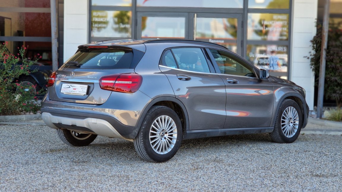 Mercedes Gla - Photo 12