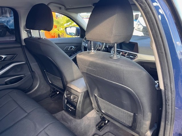 BMW 318d - Photo 23